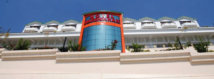 Hotel Harshikhar - Bhimtal 01.jpg